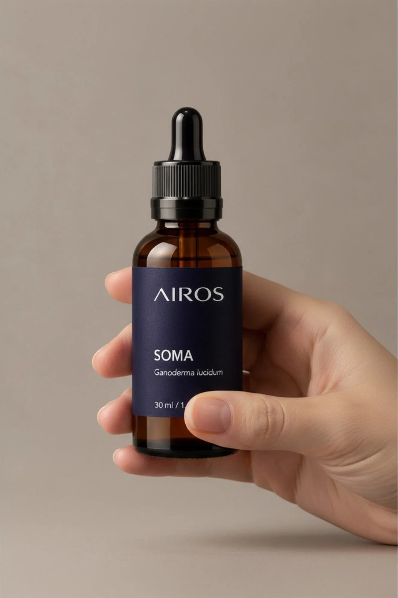 SOMA™ S–02 na mão
